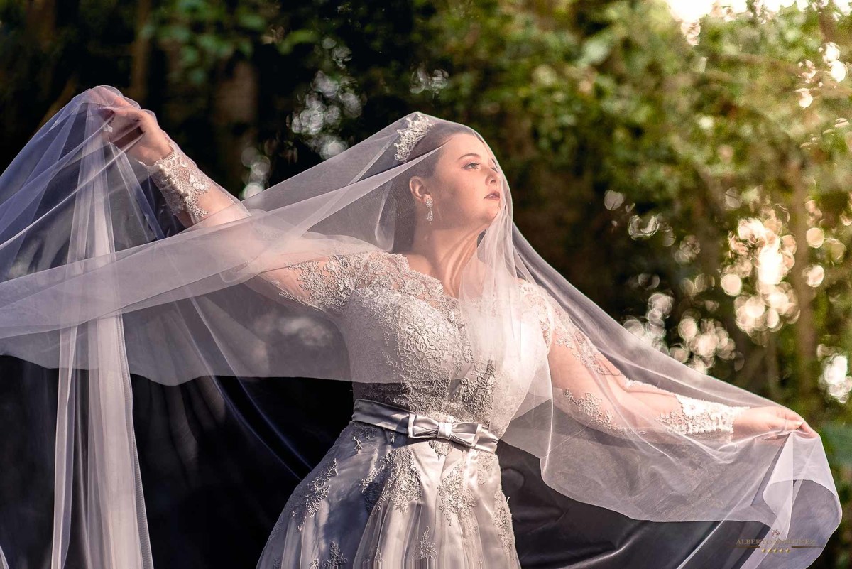 ensaio fotográfico realizado com diversas noivas no museu do ipiranga em são paulo, fotografia de ensaio