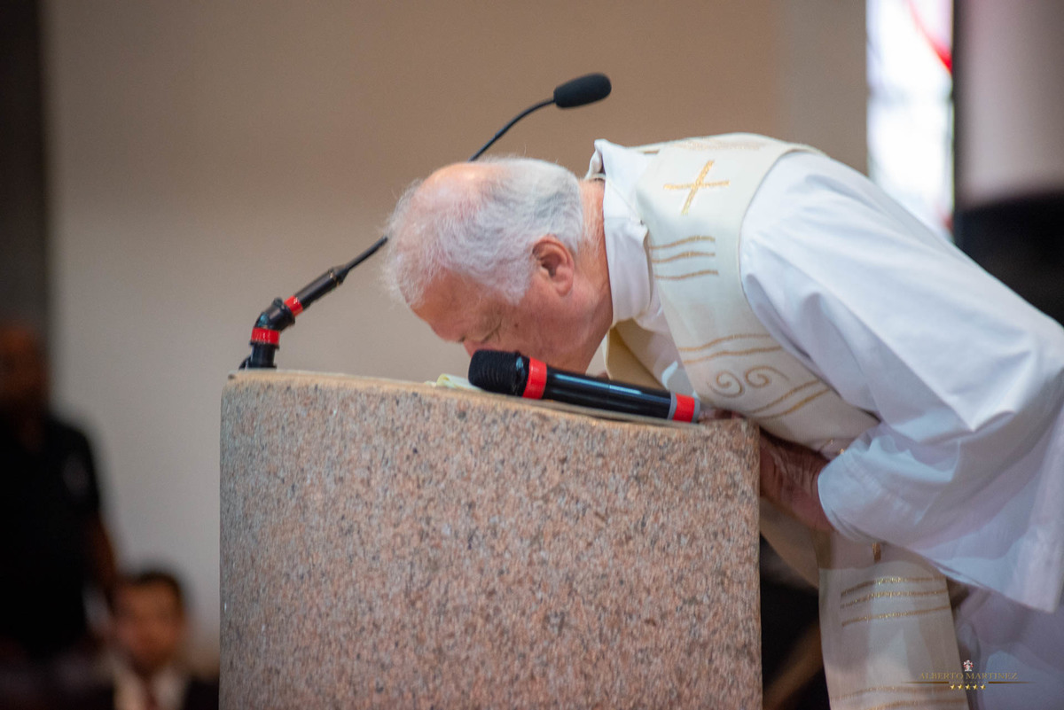 Casamento do casal na Igreja em Vargem grande paulista, fotografia de casamento