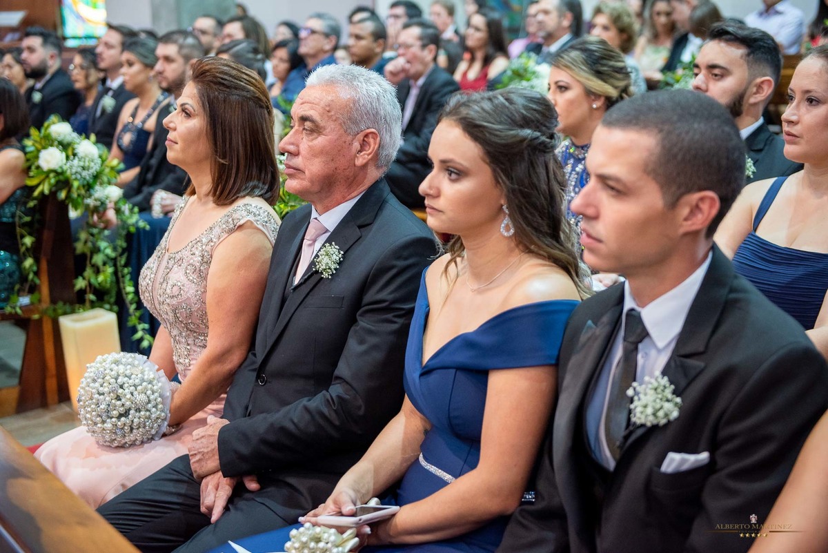 Casamento do casal na Igreja em Vargem grande paulista, fotografia de casamento