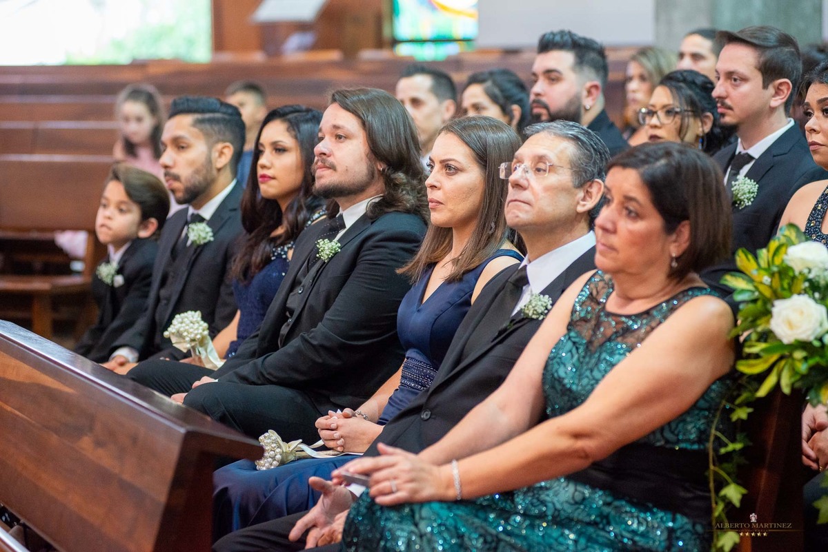 Casamento do casal na Igreja em Vargem grande paulista, fotografia de casamento