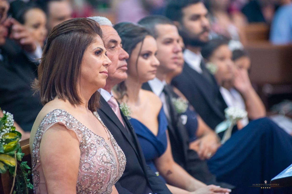 Casamento do casal na Igreja em Vargem grande paulista, fotografia de casamento