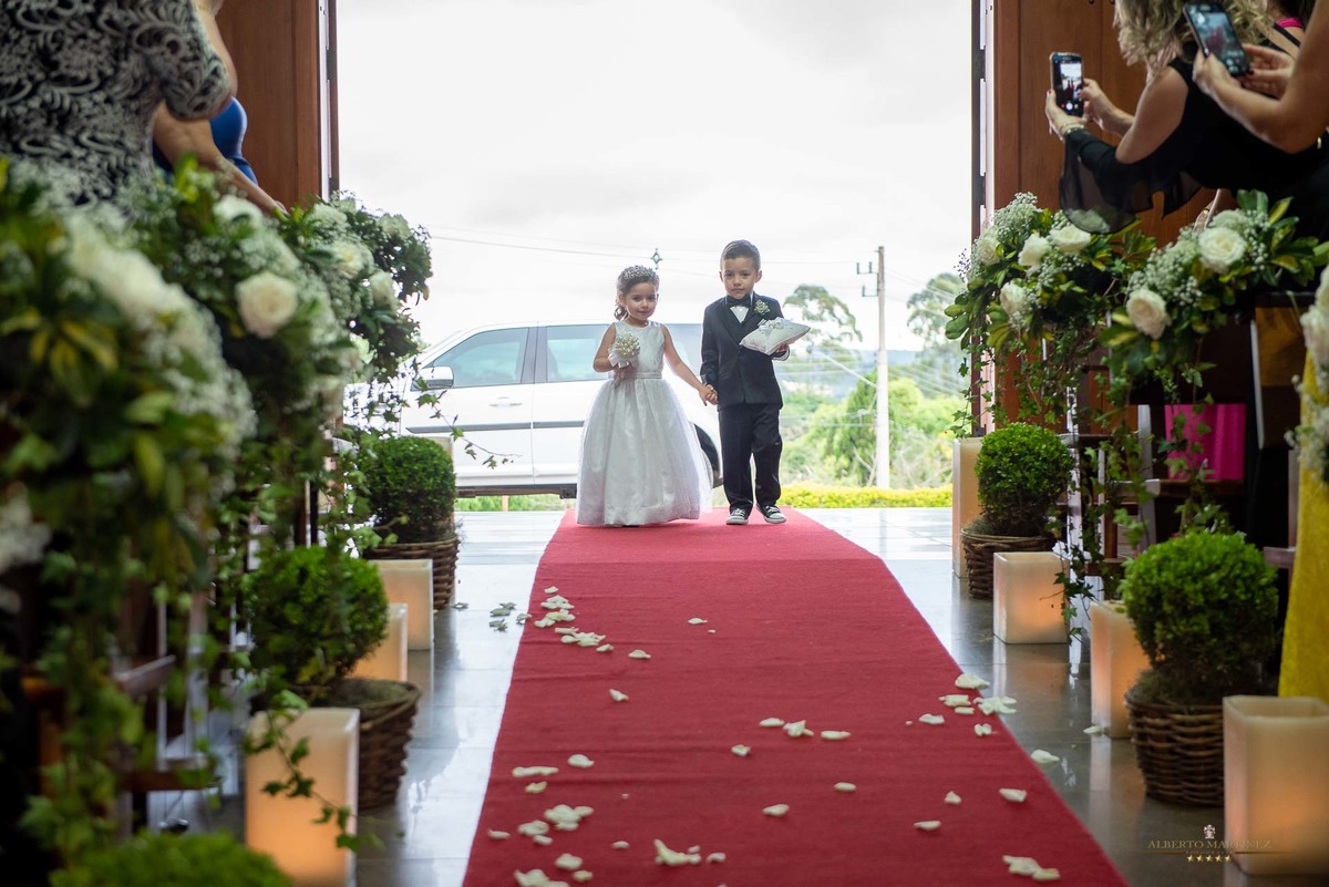 Casamento do casal na Igreja em Vargem grande paulista, fotografia de casamento