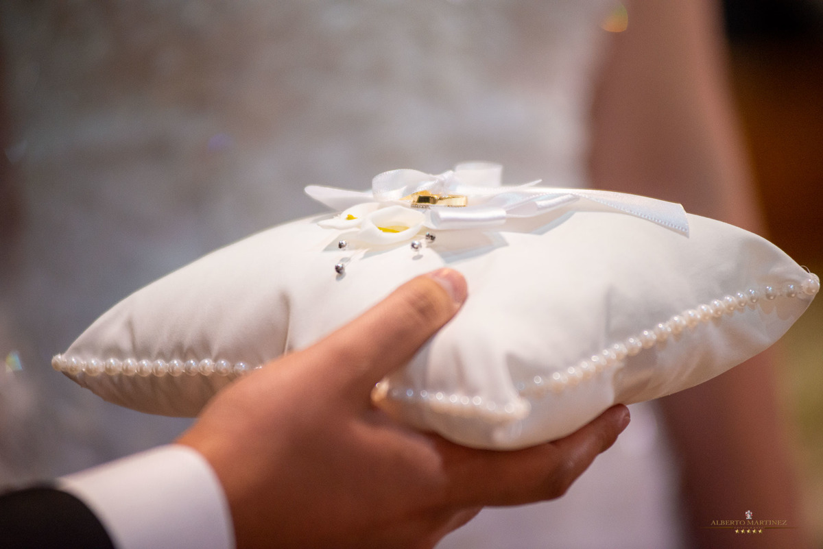 Casamento do casal na Igreja em Vargem grande paulista, fotografia de casamento