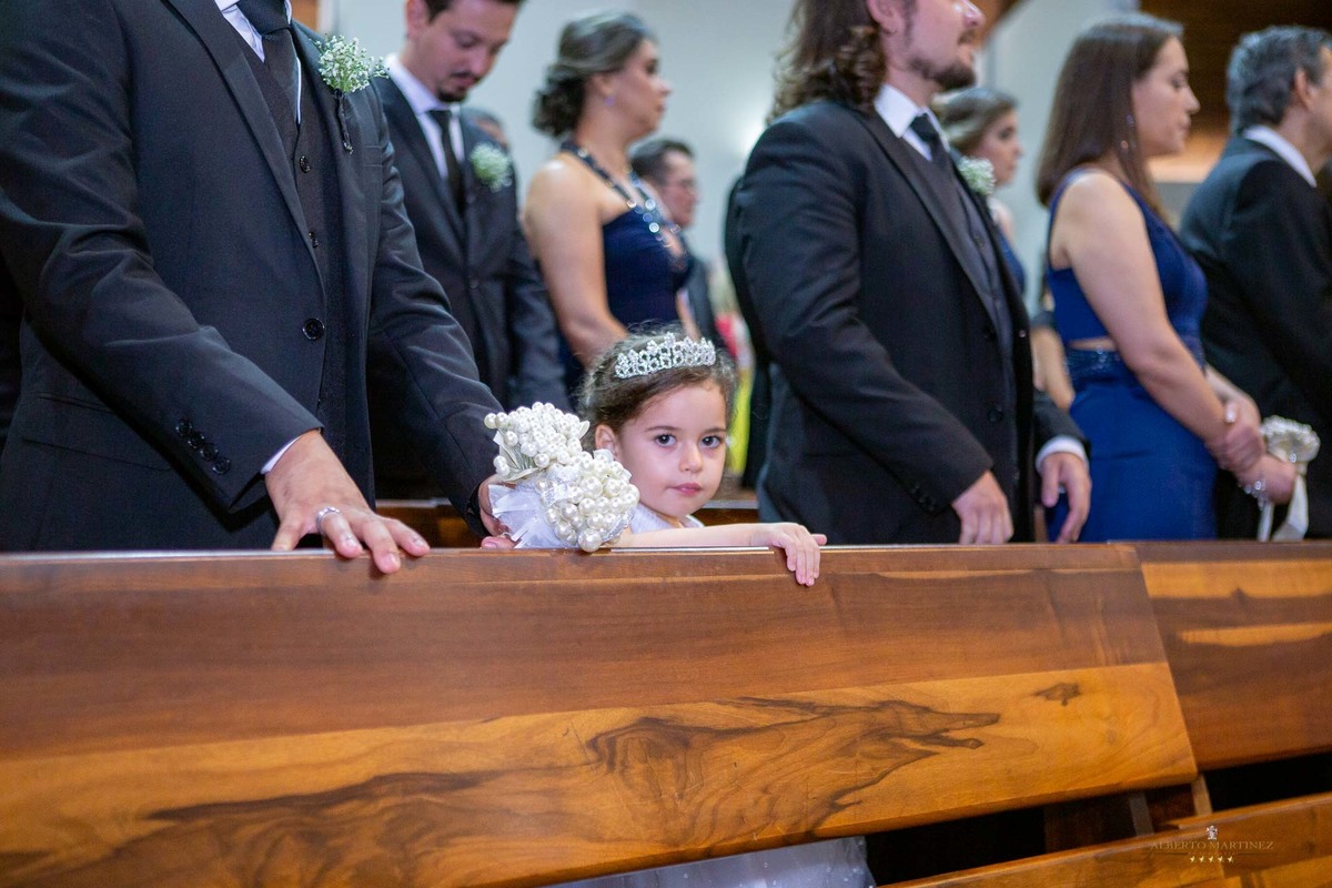 Casamento do casal na Igreja em Vargem grande paulista, fotografia de casamento