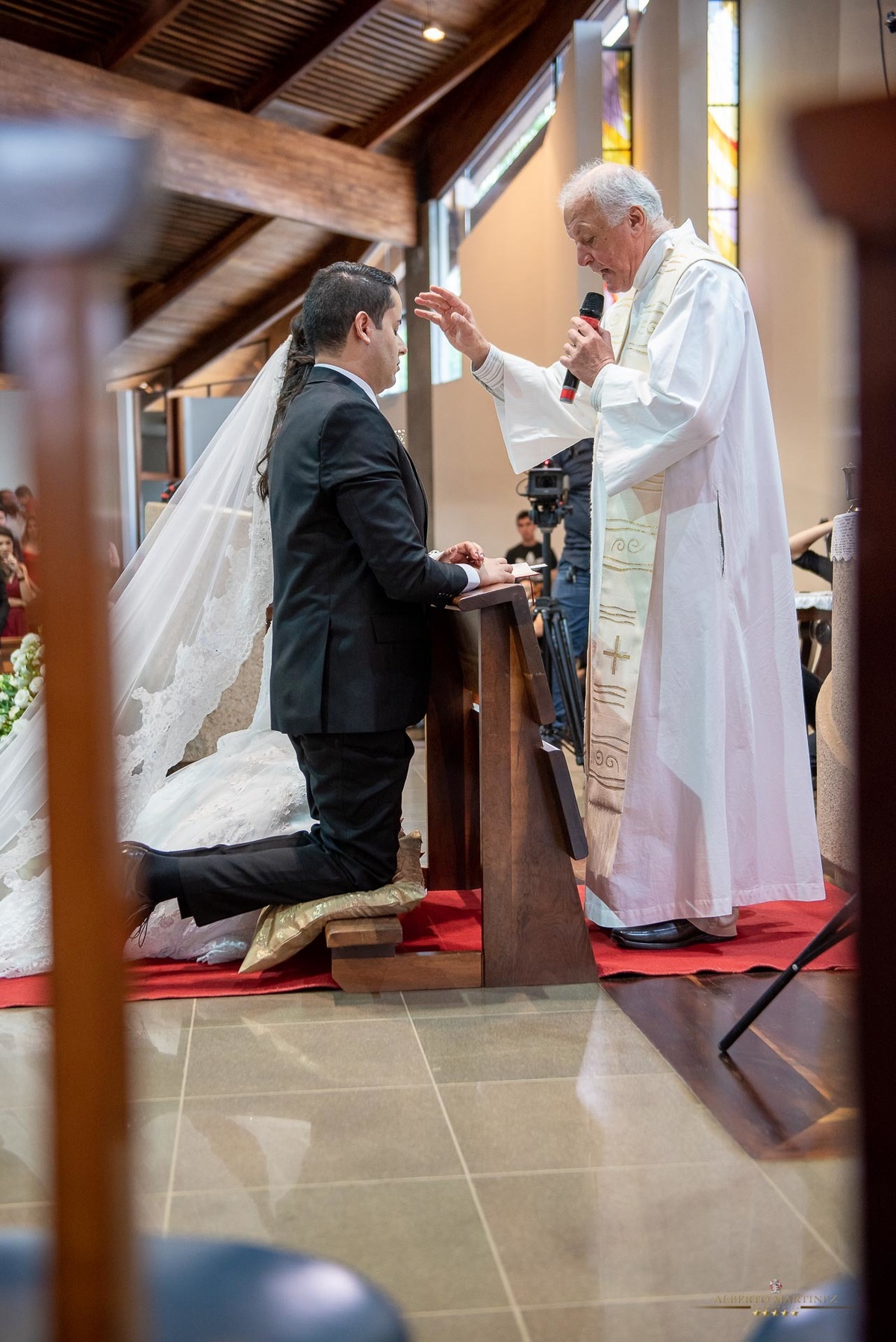Casamento do casal na Igreja em Vargem grande paulista, fotografia de casamento