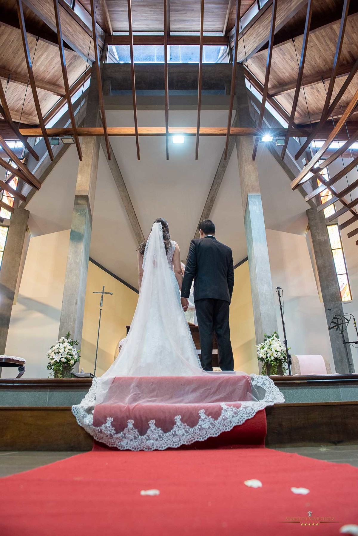 Casamento do casal na Igreja em Vargem grande paulista, fotografia de casamento