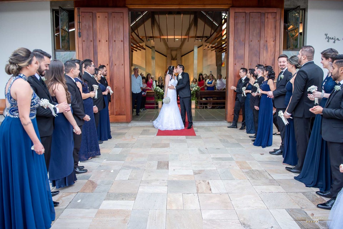 Casamento do casal na Igreja em Vargem grande paulista, fotografia de casamento
