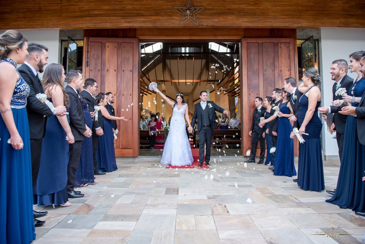 Casamento do casal na Igreja em Vargem grande paulista, fotografia de casamento