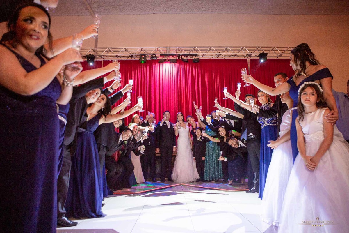 Brinde com os noivos