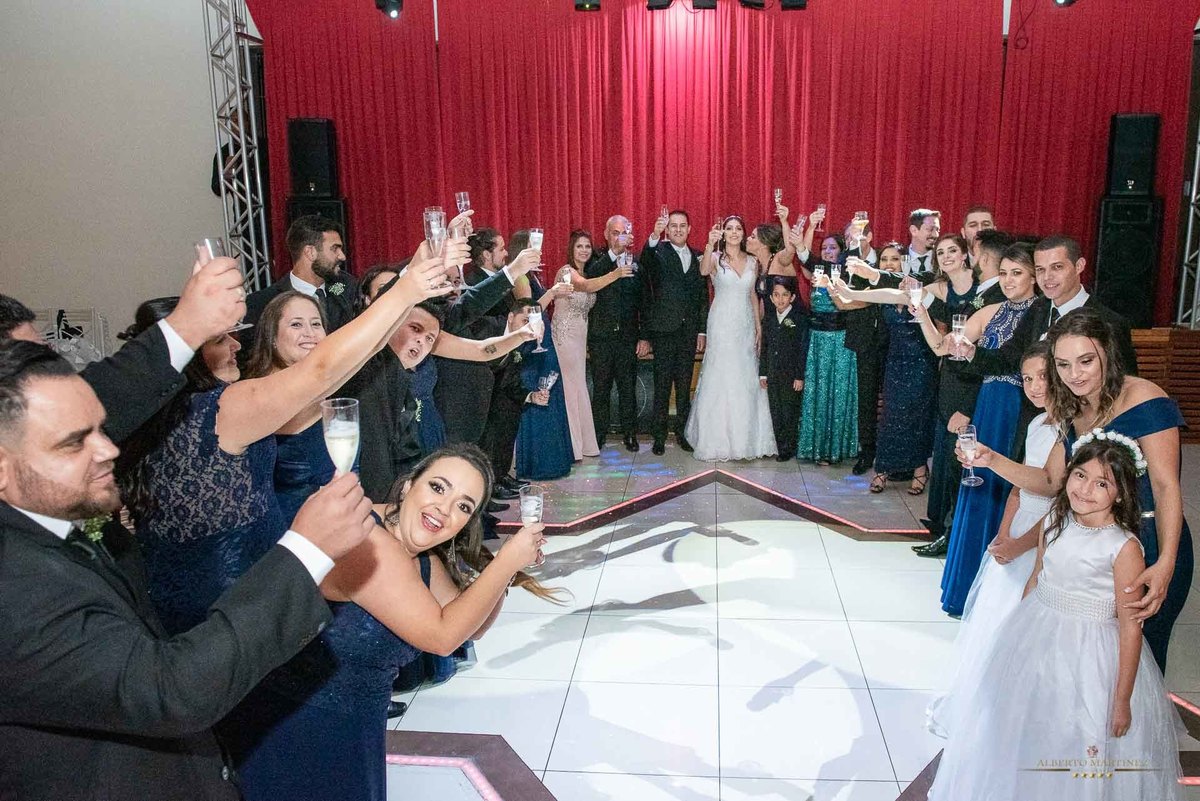 Brinde com os noivos