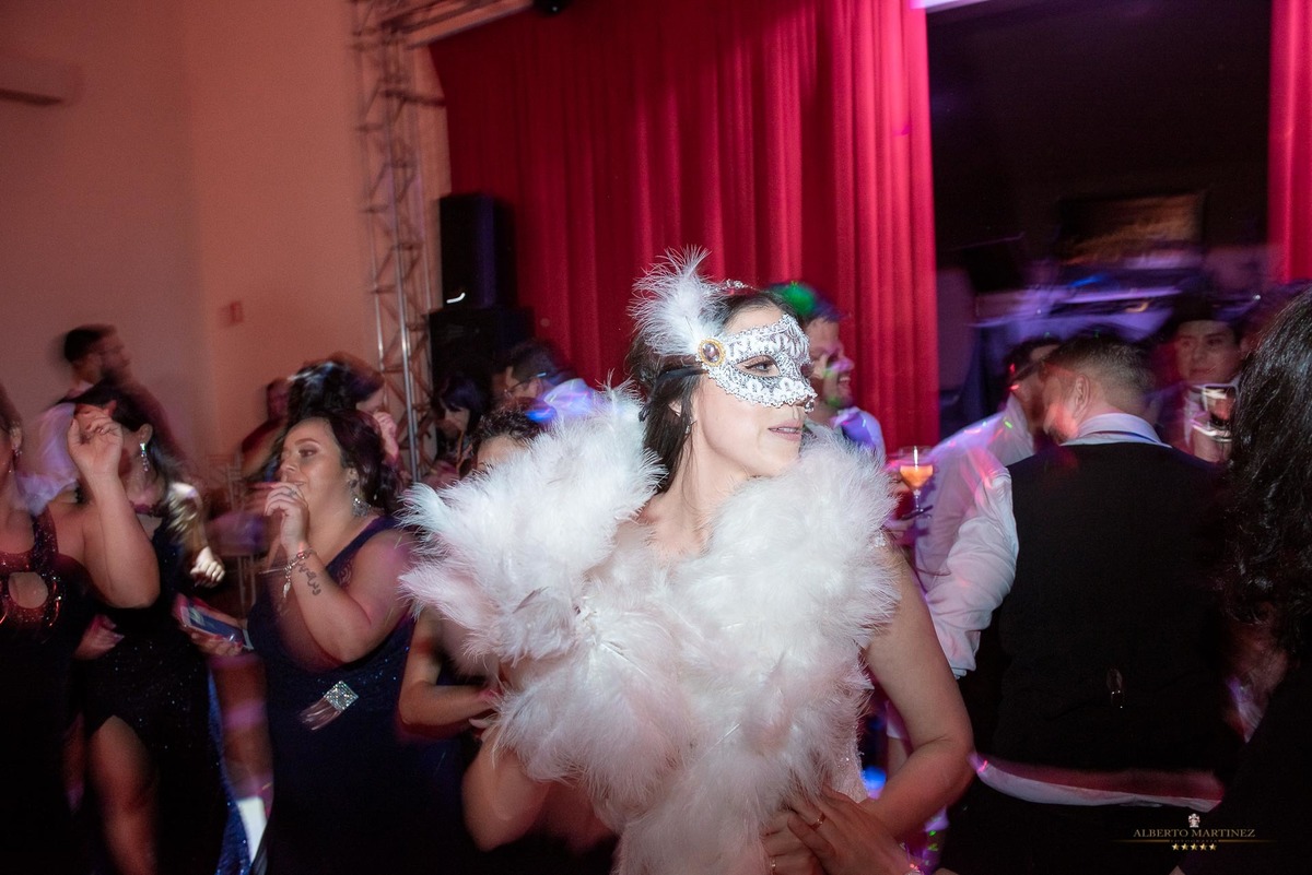 Dança dos noivos na festa de casamento