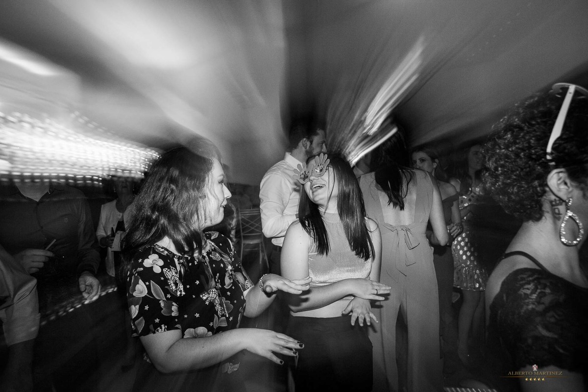 Balada na festa de casamento no espaço sonata 