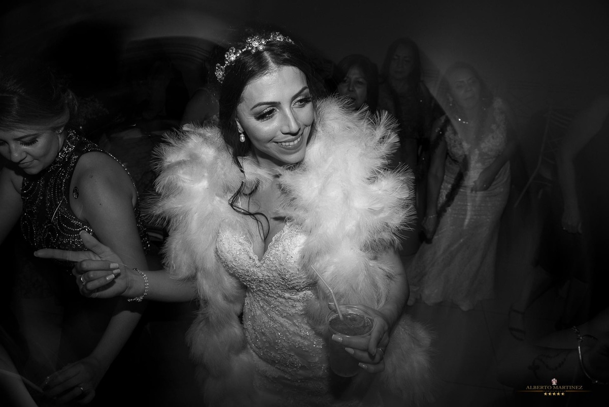 Balada na festa de casamento no espaço sonata 