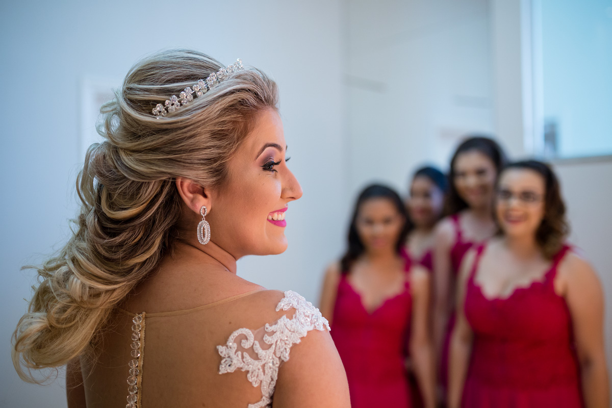 Fotos tiradas pelo Fotografo Régis Cristiano em Araçatuba – SP, momentos de muita alegria para os familiares e amigos. O casal escolheu a chácara Califórnia Eventos em Araçatuba São Paulo, por ser um casamen