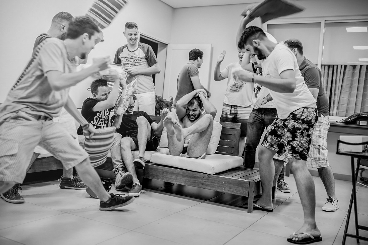 Fotos tiradas pelo Fotografo Régis Cristiano em Araçatuba – SP, momentos de muita alegria para os familiares e amigos. O casal escolheu a chácara Califórnia Eventos em Araçatuba São Paulo, por ser um casamen