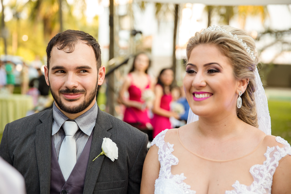 Fotos tiradas pelo Fotografo Régis Cristiano em Araçatuba – SP, momentos de muita alegria para os familiares e amigos. O casal escolheu a chácara Califórnia Eventos em Araçatuba São Paulo, por ser um casamen