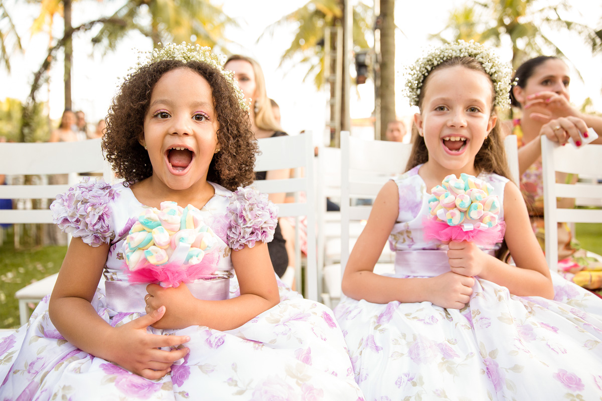 Fotos tiradas pelo Fotografo Régis Cristiano em Araçatuba – SP, momentos de muita alegria para os familiares e amigos. O casal escolheu a chácara Califórnia Eventos em Araçatuba São Paulo, por ser um casamen