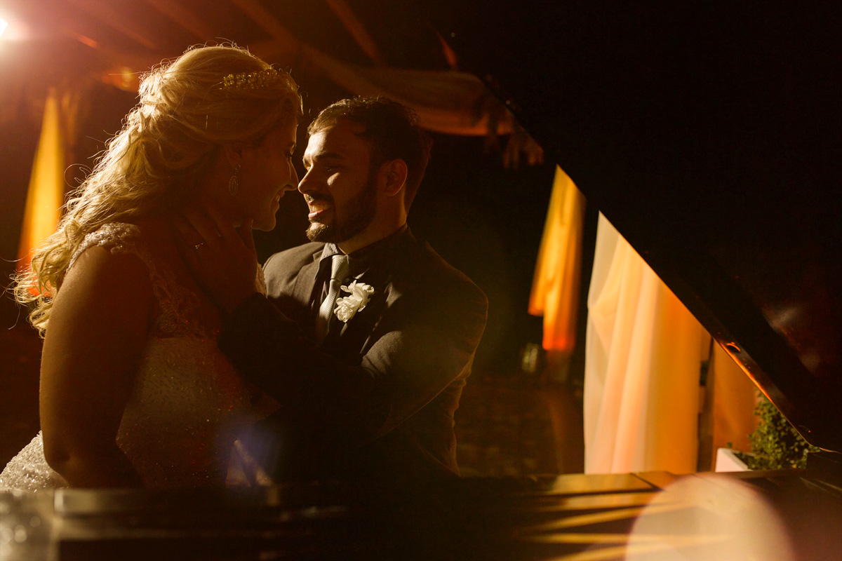 Fotos tiradas pelo Fotografo Régis Cristiano em Araçatuba – SP, momentos de muita alegria para os familiares e amigos. O casal escolheu a chácara Califórnia Eventos em Araçatuba São Paulo, por ser um casamen