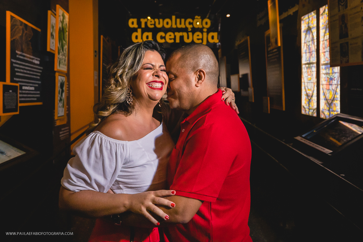ensaio-pre-wedding-michelle-e-fabio-cervejaria-bohemia-petropolis-rj-paula-dau-e-fabio-figueiredo-fotografia