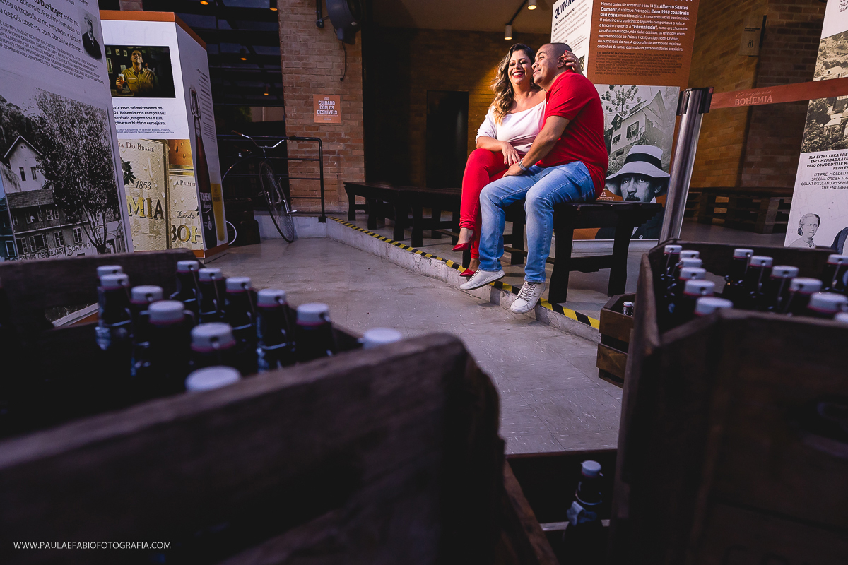 ensaio-pre-wedding-michelle-e-fabio-cervejaria-bohemia-petropolis-rj-paula-dau-e-fabio-figueiredo-fotografia