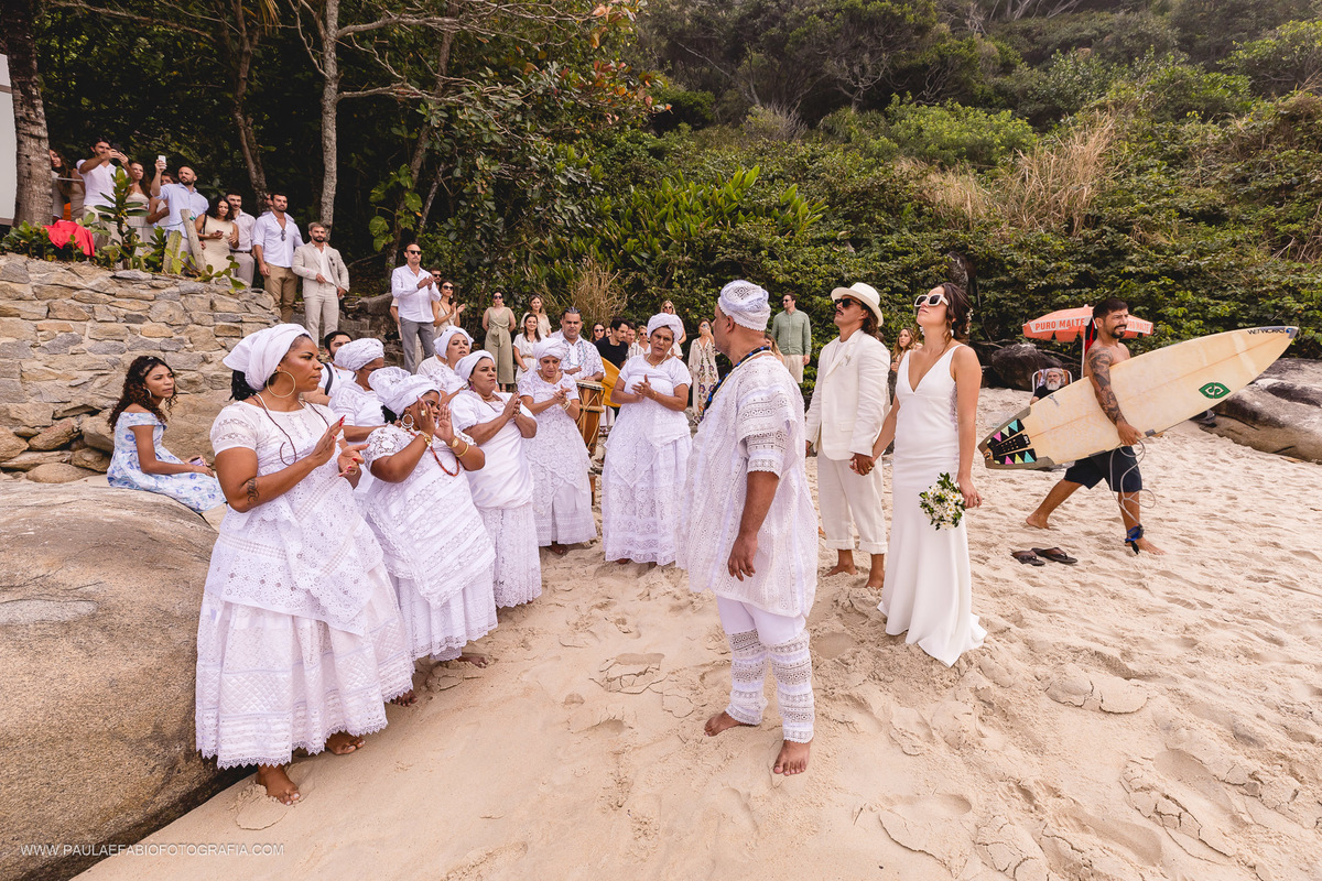 casamento-wedding-charlotte-e-apoena-prainha-barra-da-tijuca-cais-do-oriente-rio-de-janeiro-paula-dau-fabio-figueiredo-fotografia