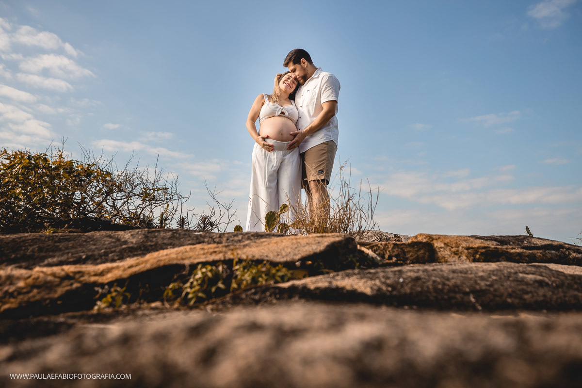 ensaio-gestante-bruna-e-bruno-ilha-03-praia-da-reserva-rj-paula-dau-fabio-figueiredo-fotografia