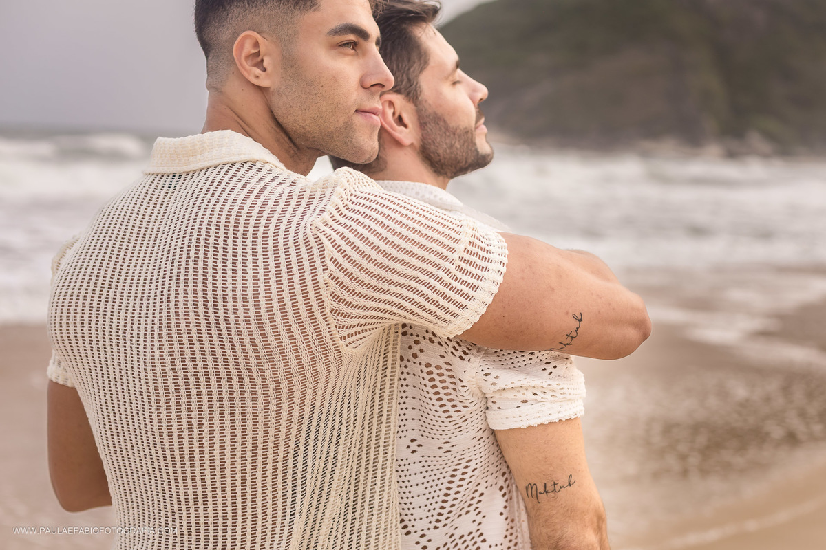 ensaio-felipe-e-juan-praia-de-grumari-rio-de-janeiro-paula-dau-fabio-figueiredo-fotografia