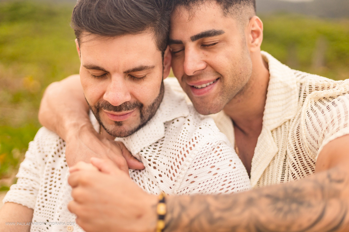 ensaio-felipe-e-juan-praia-de-grumari-rio-de-janeiro-paula-dau-fabio-figueiredo-fotografia