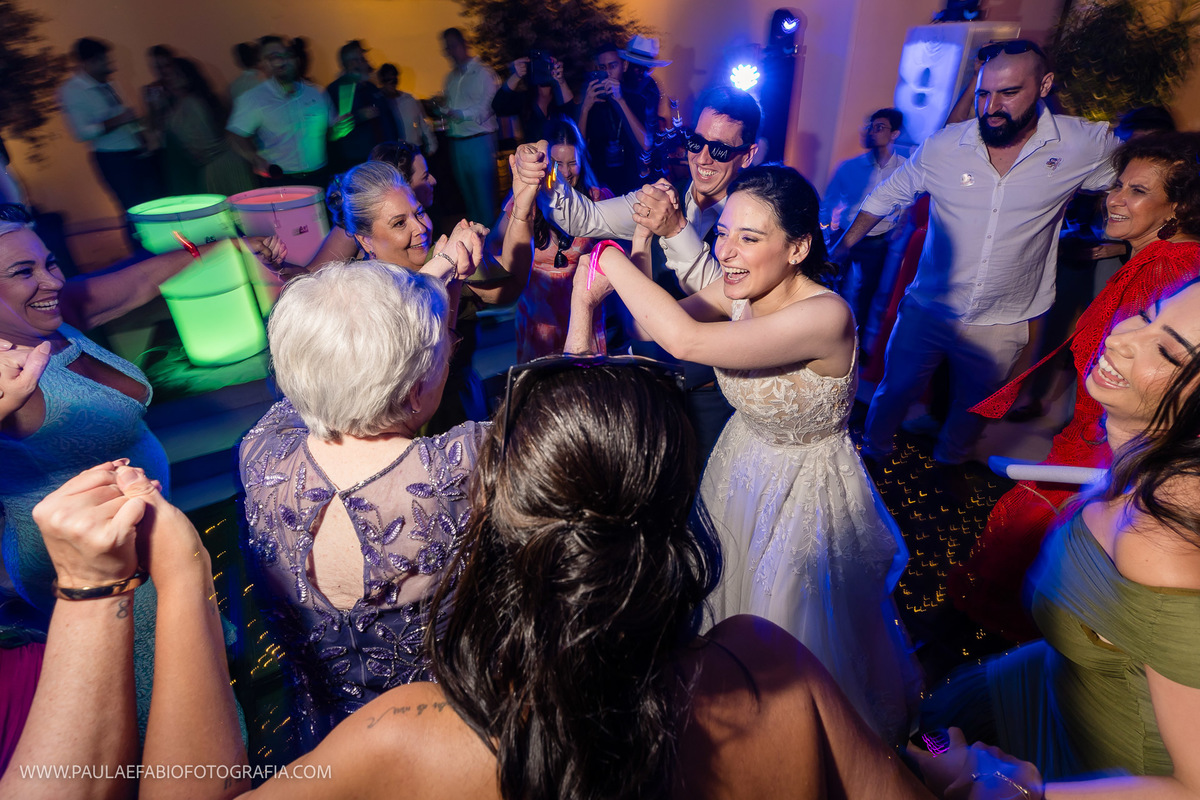casamento-fernanda-e-rafael-mansao-rosa-alto-da-boa-vista-rj-paula-dau-fabio-figueiredo-fotografia-pista-de-danca-animada