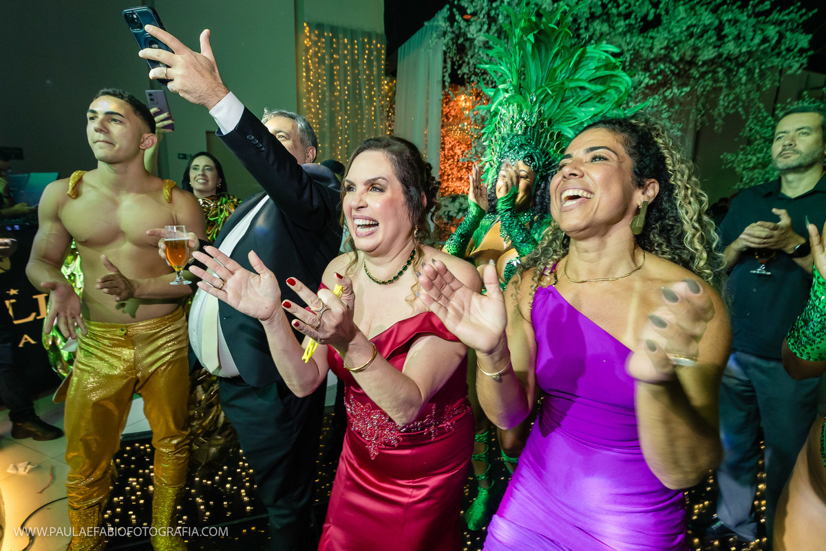 15-anos-nina-ballroom-vila-valqueire-rj-paula-dau-fabio-figueiredo-fotografia.amos-em-movimento-producoes-festa-recepcao-pista-de-danca-animacao