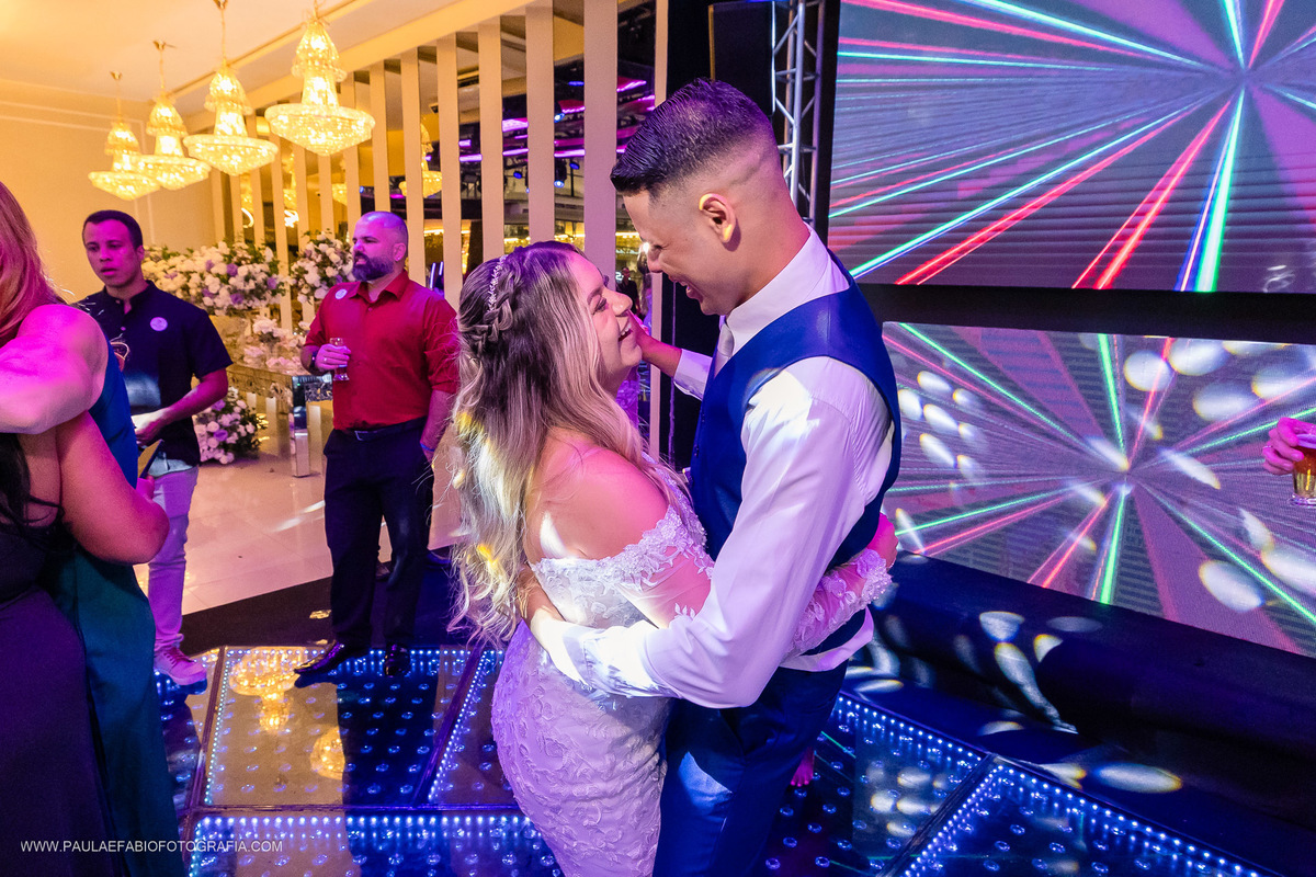 casamento-giselle-e-anderson-espaco-277-nova-iguacu-rio-de-janeiro-rj-paula-dau-fabio-figueiredo-fotografia-amor-em-movimento-producoes