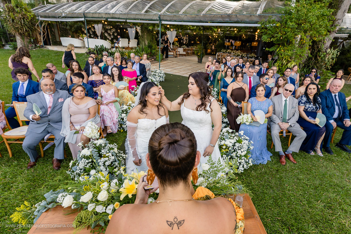 destination-wedding-casamento-elisa-e-marisa-casa-de-santa-teresa-rj-paula-dau-fabio-figueiredo-fotografia-amor-em-movimento-producoes