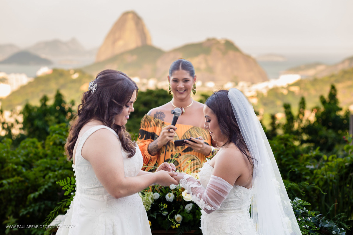 destination-wedding-casamento-elisa-e-marisa-casa-de-santa-teresa-rj-paula-dau-fabio-figueiredo-fotografia-amor-em-movimento-producoes