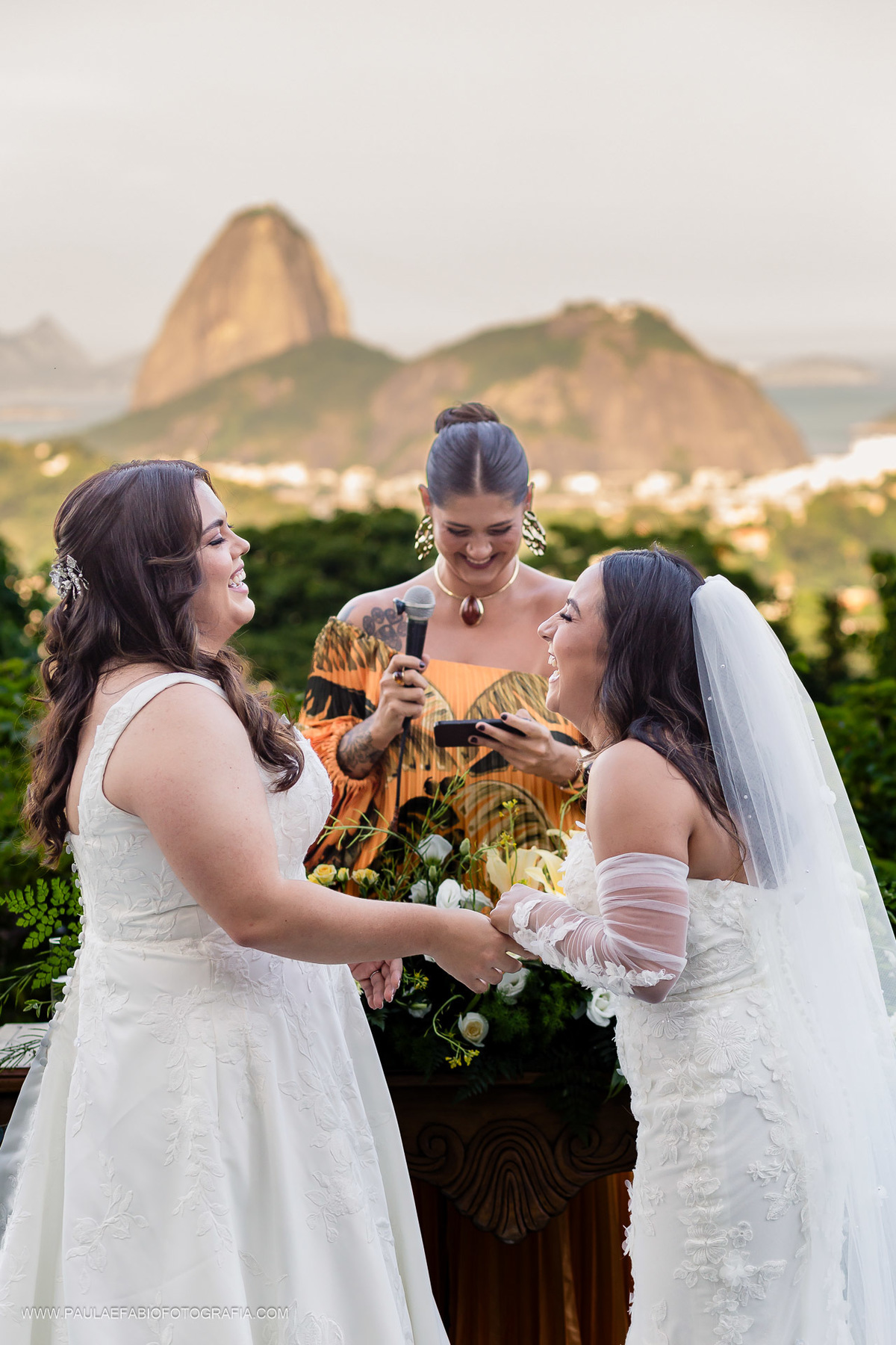 destination-wedding-casamento-elisa-e-marisa-casa-de-santa-teresa-rj-paula-dau-fabio-figueiredo-fotografia-amor-em-movimento-producoes