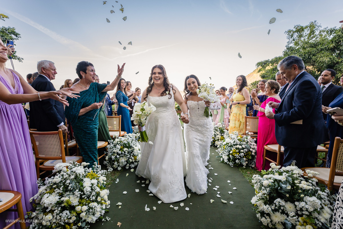 destination-wedding-casamento-elisa-e-marisa-casa-de-santa-teresa-rj-paula-dau-fabio-figueiredo-fotografia-amor-em-movimento-producoes