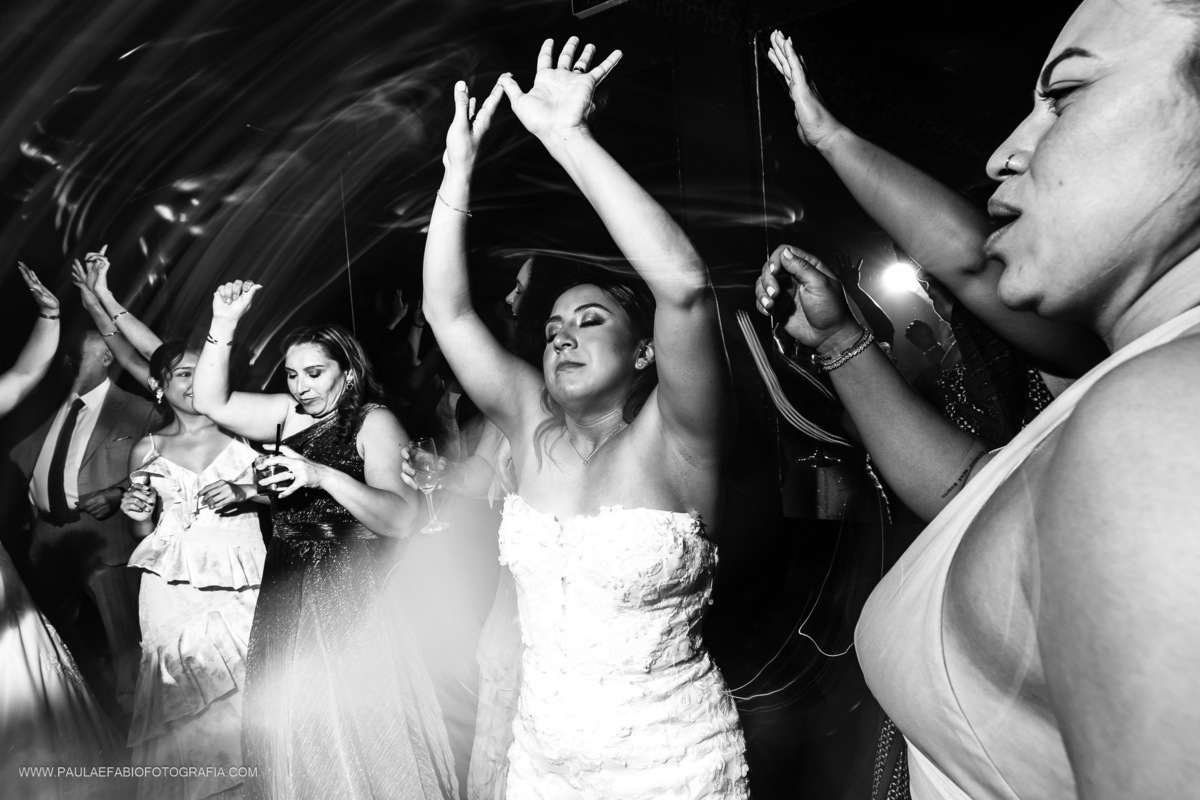 destination-wedding-casamento-elisa-e-marisa-casa-de-santa-teresa-rj-paula-dau-fabio-figueiredo-fotografia-amor-em-movimento-producoes