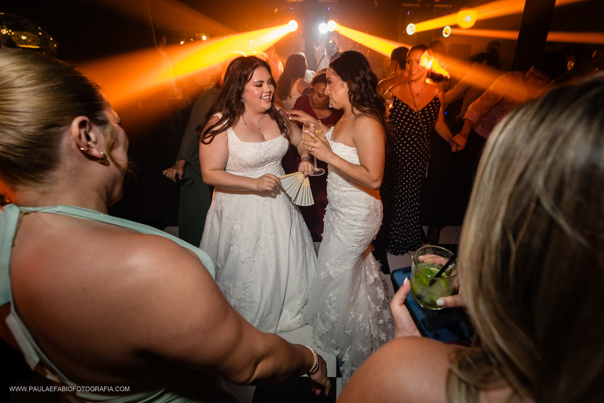 destination-wedding-casamento-elisa-e-marisa-casa-de-santa-teresa-rj-paula-dau-fabio-figueiredo-fotografia-amor-em-movimento-producoes