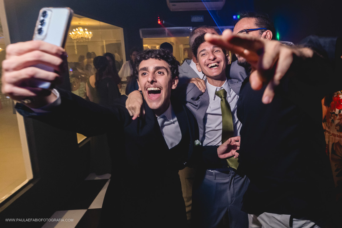 casamento-ana-e-breno-vila-romana-jacarepagua-rj-paula-dau-fabio-figueiredo-fotografia-amor-em-movimento-producoes