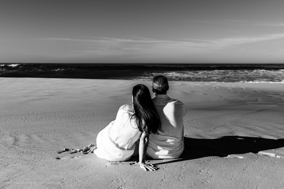 ensaio-pre-wedding-vanessa-e-fernando-praia-da-reserva-rj