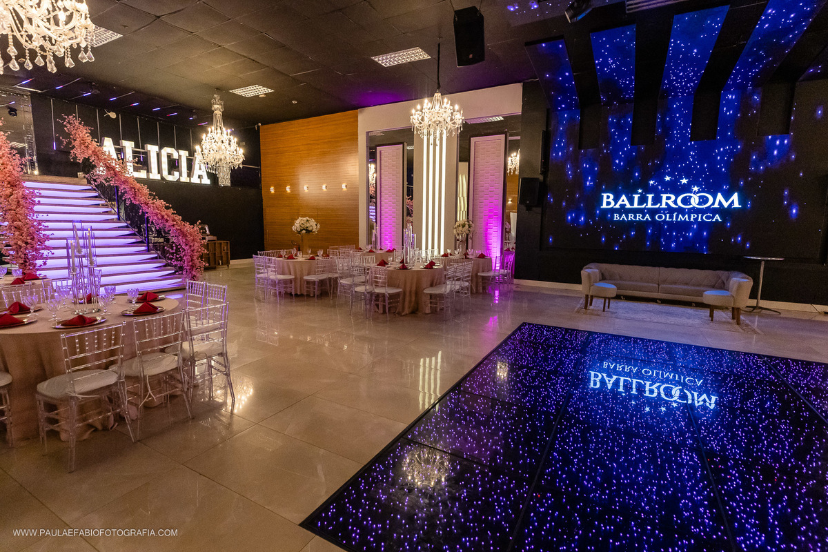 aniversario-alicia-15-anos-ballroom-barra-olimpica-rj