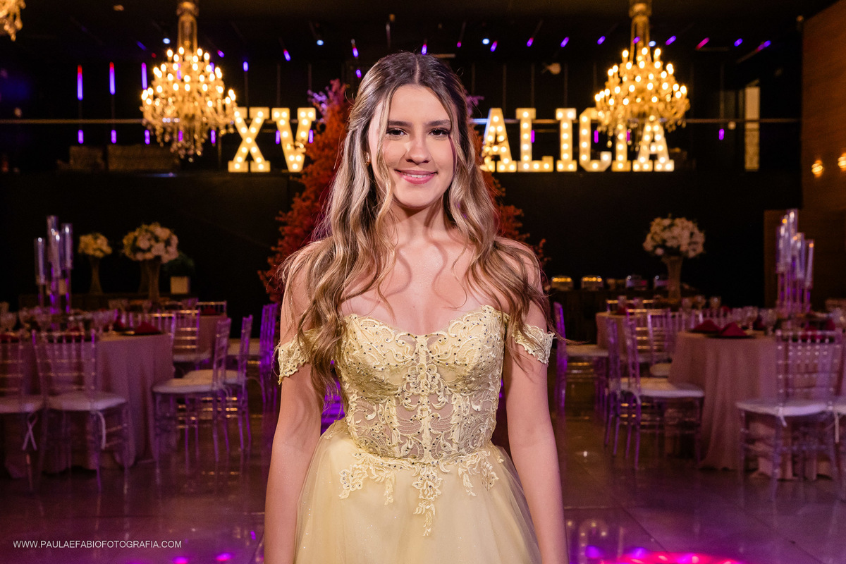 aniversario-alicia-15-anos-ballroom-barra-olimpica-rj
