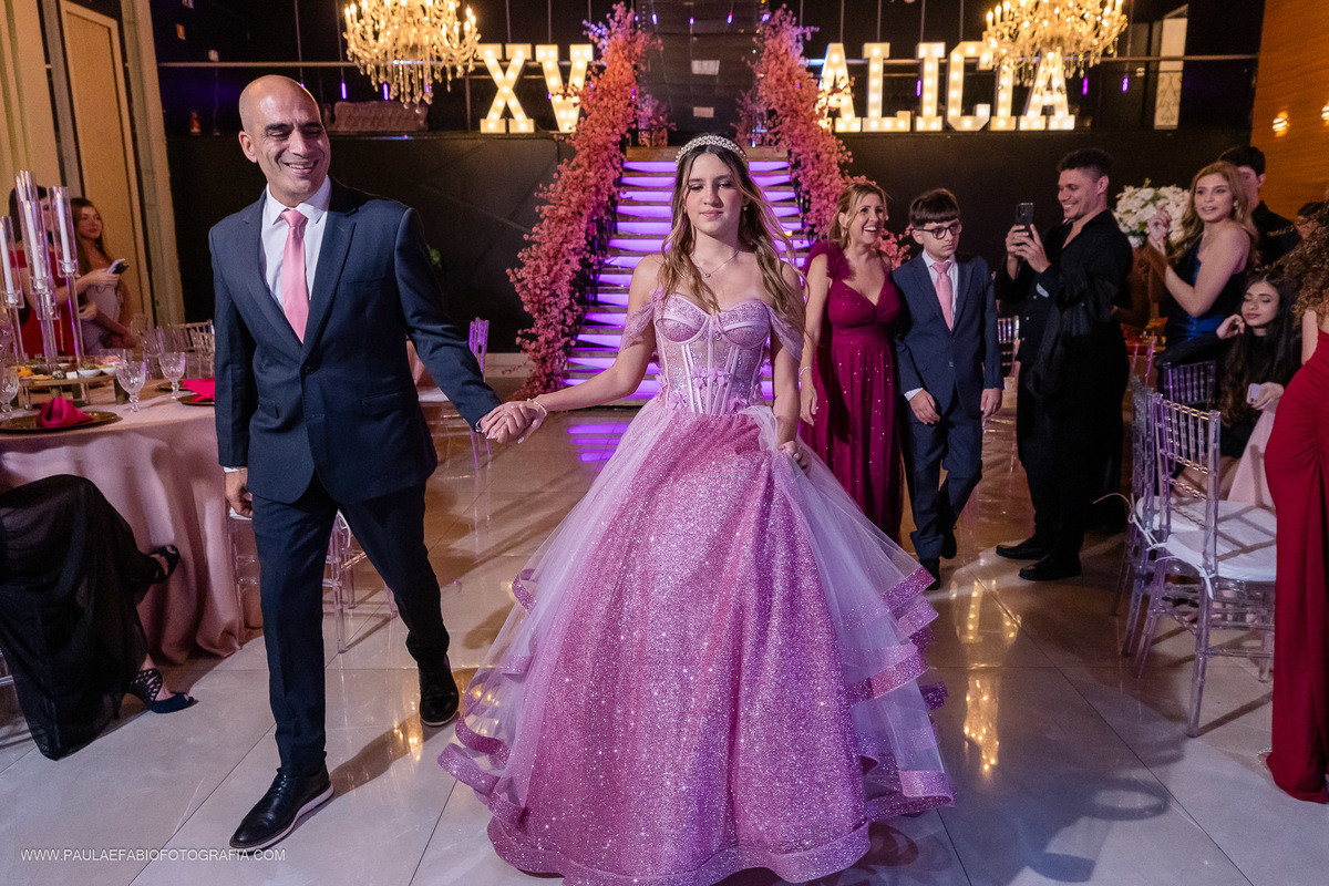 aniversario-alicia-15-anos-ballroom-barra-olimpica-rj