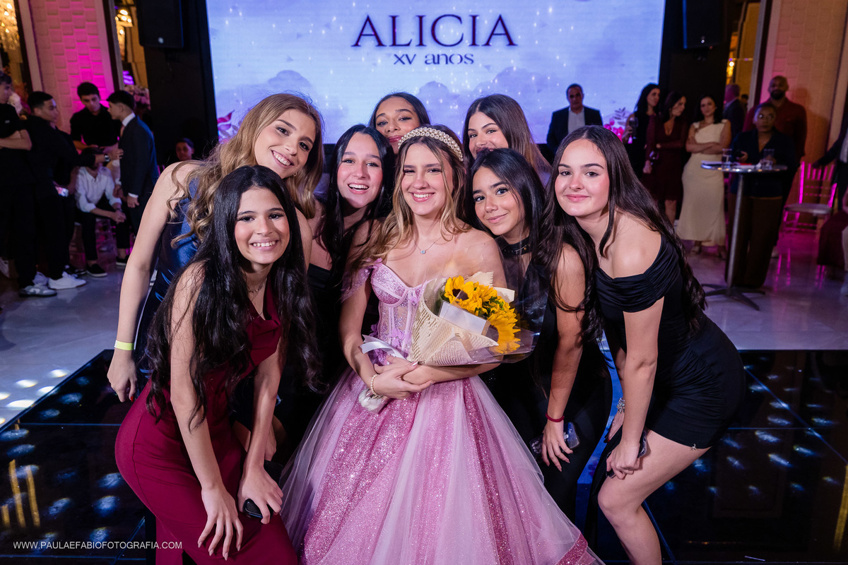 aniversario-alicia-15-anos-ballroom-barra-olimpica-rj