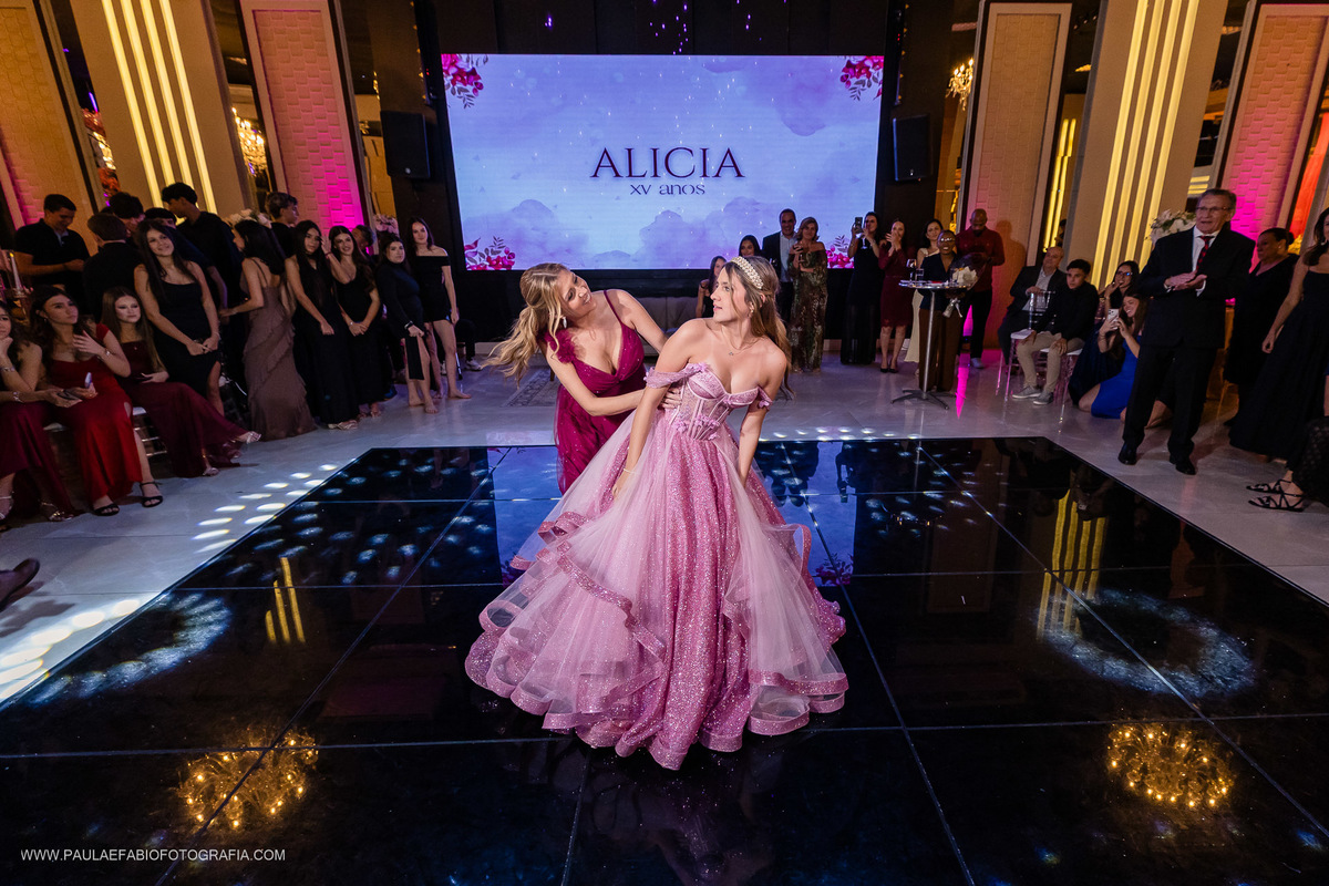 aniversario-alicia-15-anos-ballroom-barra-olimpica-rj