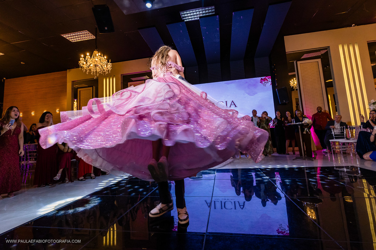 aniversario-alicia-15-anos-ballroom-barra-olimpica-rj