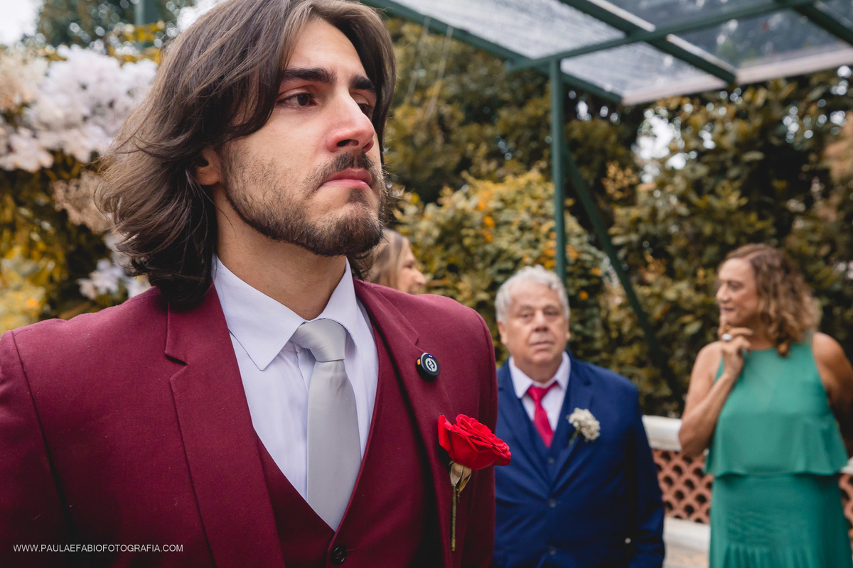 casamento-ana-paula-e-lucas-villa-riso-vila-aurea-eventos-sao-conrado-rj-noivo-emocionado-no-altar-paula-dau-fabio-figueiredo-fotografia-amor-em-movimento-producoes
