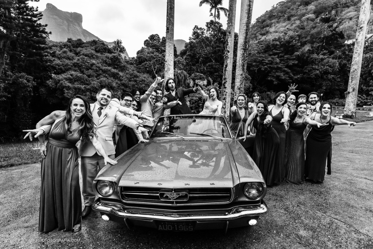 casamento-ana-paula-e-lucas-villa-riso-vila-aurea-eventos-sao-conrado-rj-foto-protocolar-com-padrinhos-e-madrinhas-paula-dau-fabio-figueiredo-fotografia-amor-em-movimento-producoes
