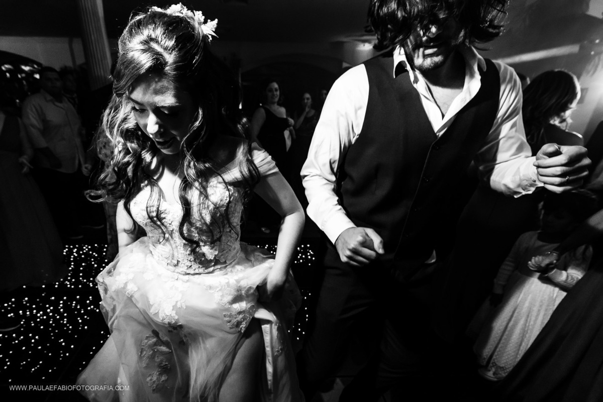casamento-ana-paula-e-lucas-villa-riso-vila-aurea-eventos-sao-conrado-rj-pista-de-danca-paula-dau-fabio-figueiredo-fotografia-amor-em-movimento-producoes