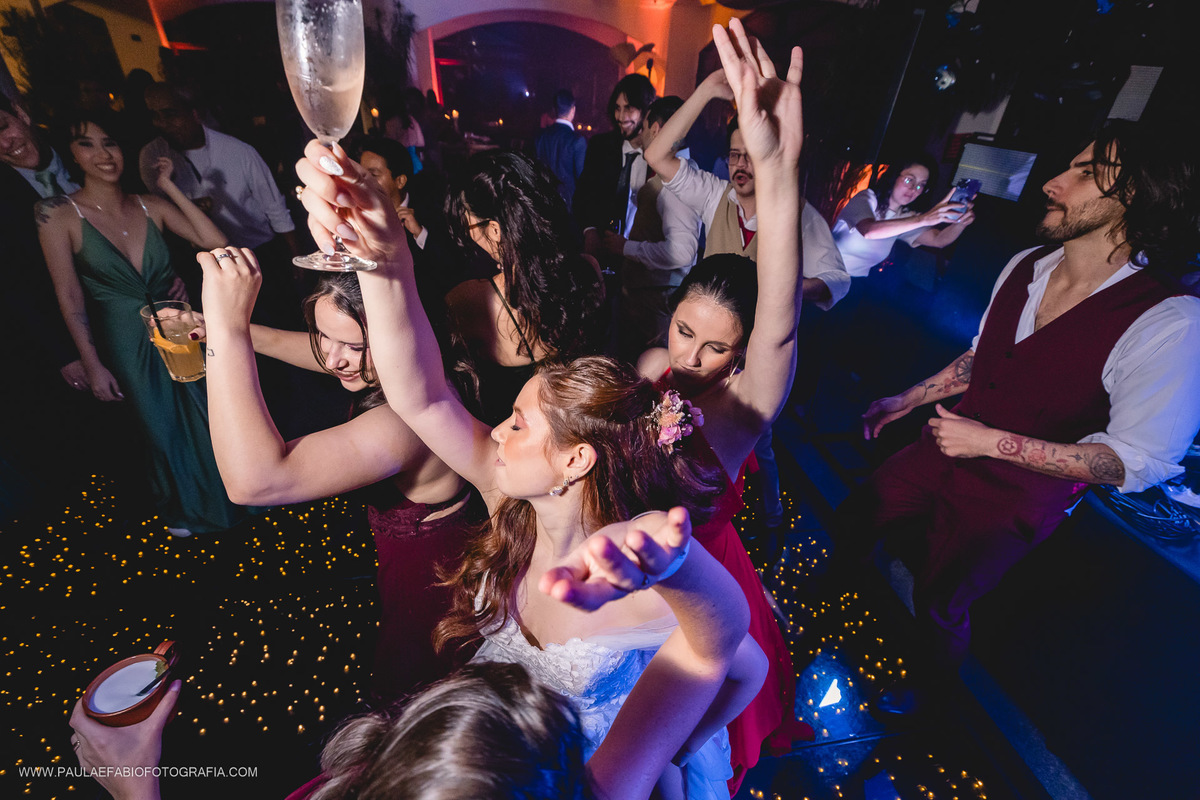 casamento-ana-paula-e-lucas-villa-riso-vila-aurea-eventos-sao-conrado-rj-pista-de-danca-paula-dau-fabio-figueiredo-fotografia-amor-em-movimento-producoes