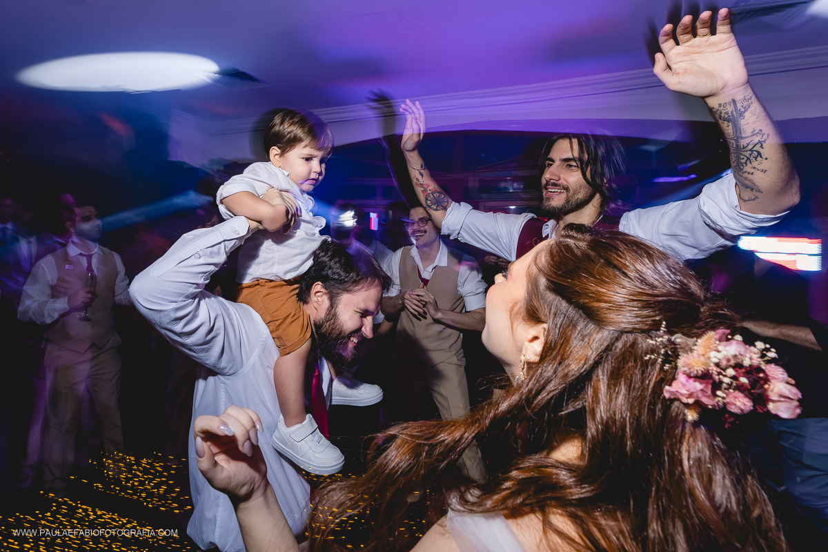 casamento-ana-paula-e-lucas-villa-riso-vila-aurea-eventos-sao-conrado-rj-pista-de-danca-paula-dau-fabio-figueiredo-fotografia-amor-em-movimento-producoes